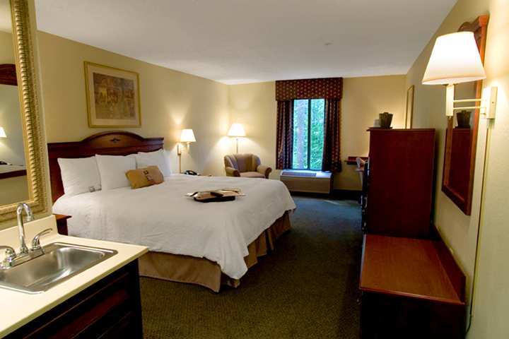 Hampton Inn Cumming Bilik gambar